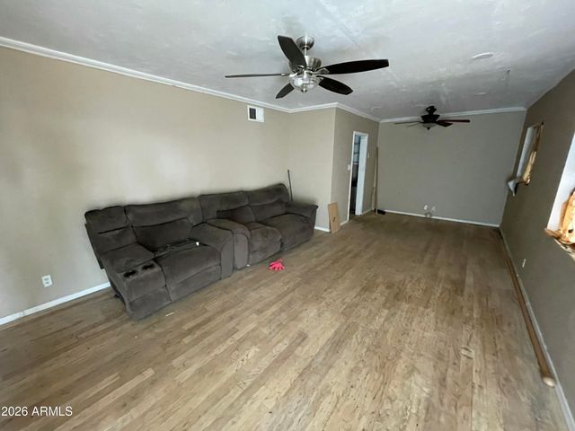 2038 E CHEERY LYNN Road, Phoenix, AZ 85016