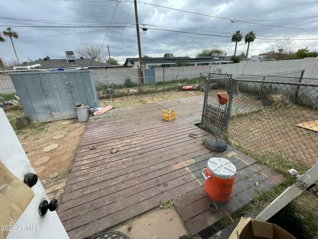 2038 E CHEERY LYNN Road, Phoenix, AZ 85016