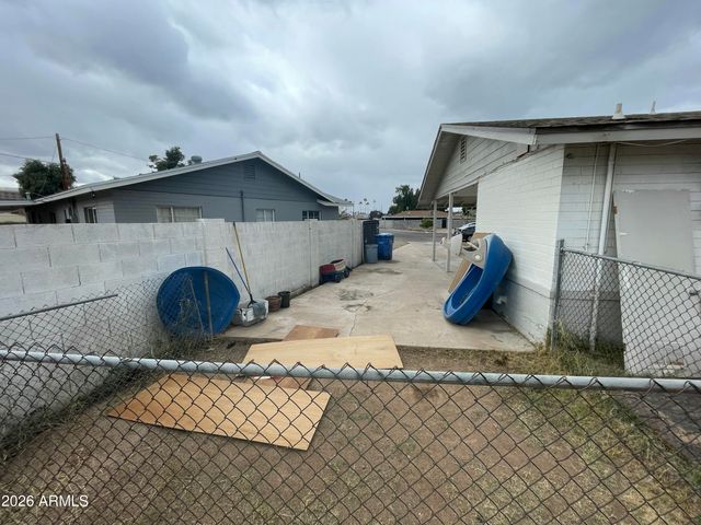 2038 E CHEERY LYNN Road, Phoenix, AZ 85016