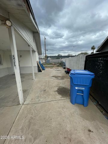 2038 E CHEERY LYNN Road, Phoenix, AZ 85016