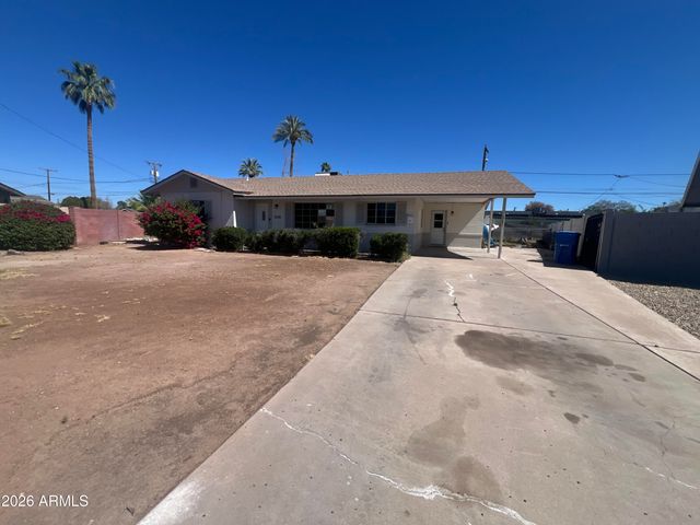 2038 E CHEERY LYNN Road, Phoenix, AZ 85016