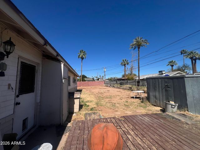 2038 E CHEERY LYNN Road, Phoenix, AZ 85016