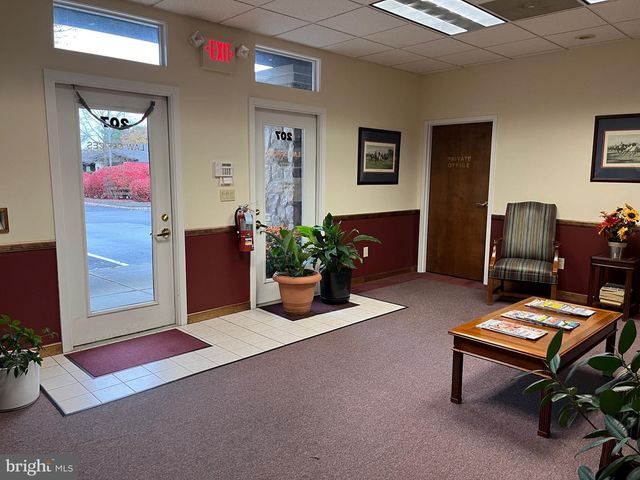 2273 ROUTE 33, Hamilton, NJ 08690