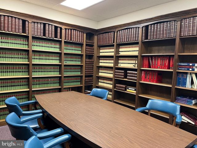 2273 ROUTE 33, Hamilton, NJ 08690