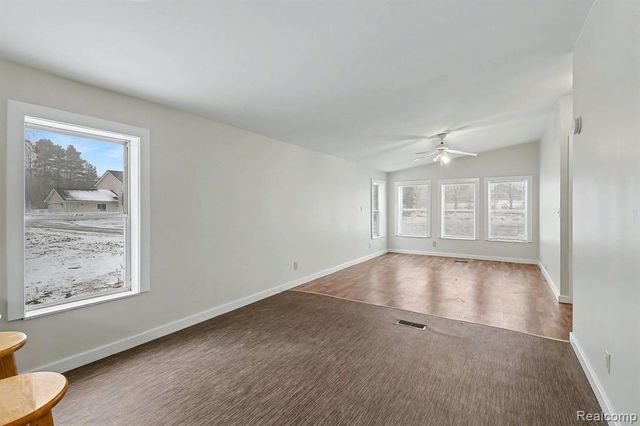 1295 W Cook Road, Grand Blanc, MI 48439