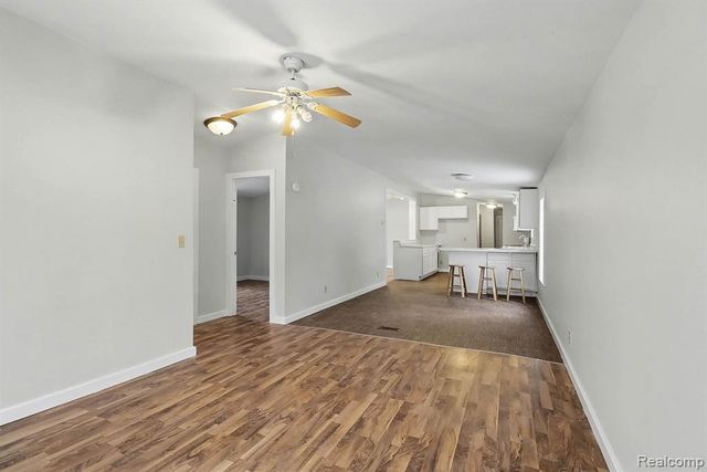 1295 W Cook Road, Grand Blanc, MI 48439