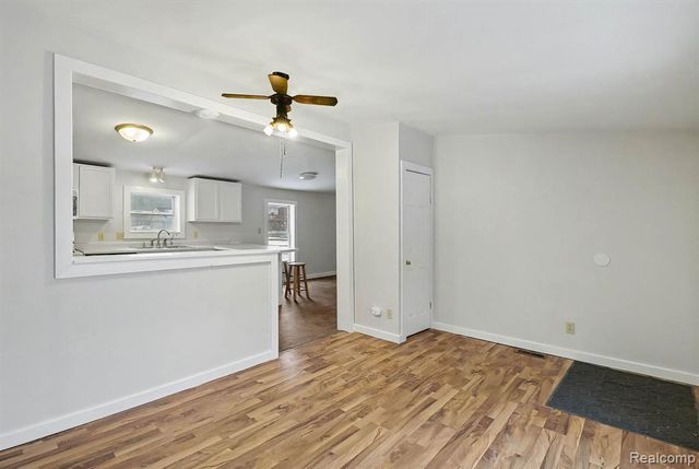 1295 W Cook Road, Grand Blanc, MI 48439