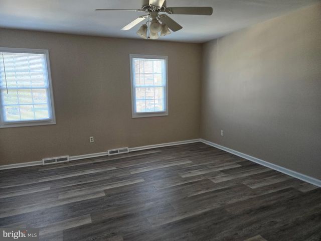 63 FOREST CREEK DR, Dover, DE 19904