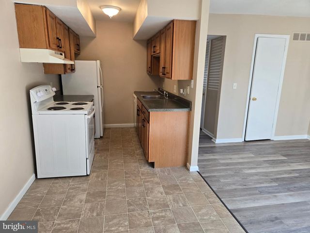 63 FOREST CREEK DR, Dover, DE 19904