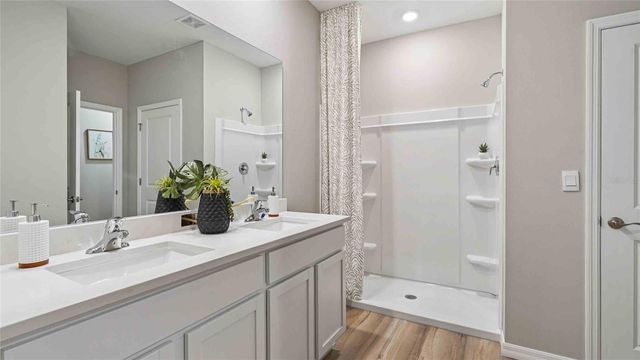 24220 NW 13TH BOULEVARD, Newberry, FL 32669