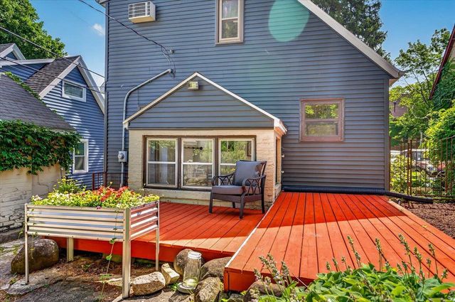12 Farley Avenue, Madison, WI 53705