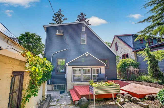 12 Farley Avenue, Madison, WI 53705