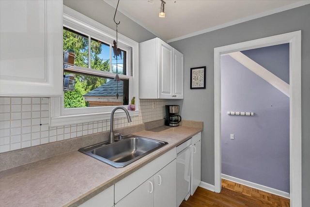 12 Farley Avenue, Madison, WI 53705
