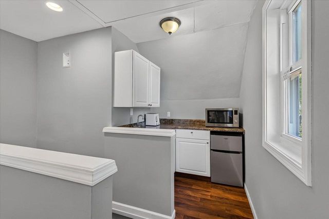 12 Farley Avenue, Madison, WI 53705