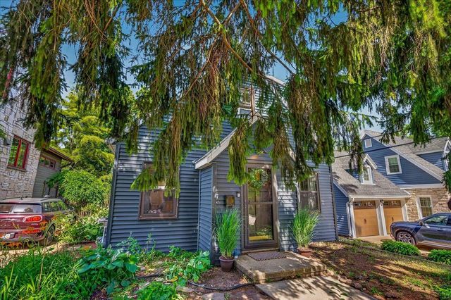 12 Farley Avenue, Madison, WI 53705