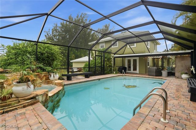 10811 & 10821 Ruden RD, North Fort Myers, FL 33917