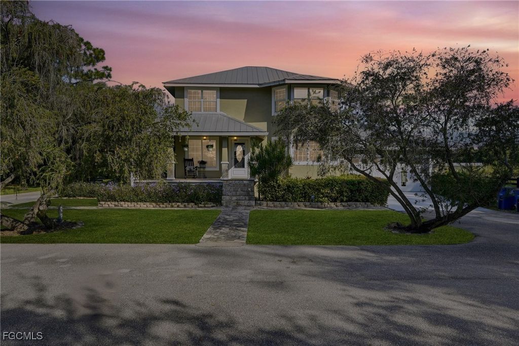 10811 & 10821 Ruden RD, North Fort Myers, FL 33917