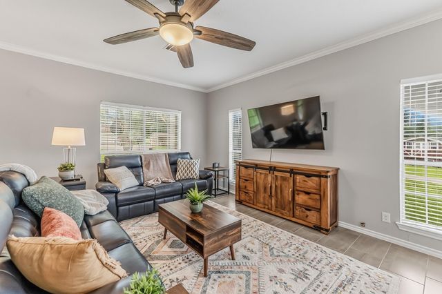 11 Skyline Drive, Coldspring, TX 77331