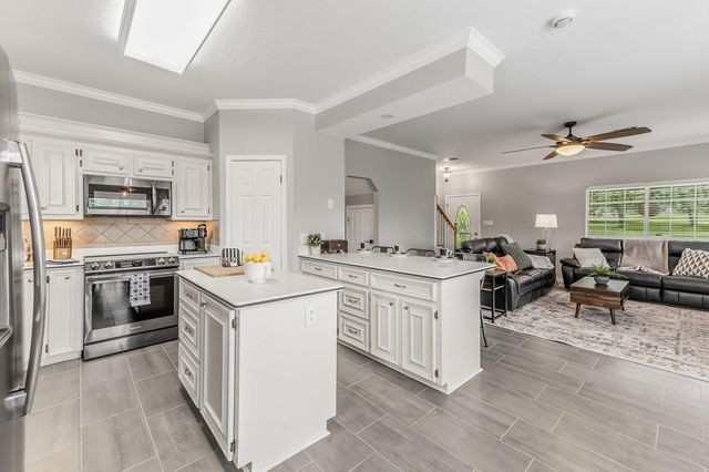 11 Skyline Drive, Coldspring, TX 77331