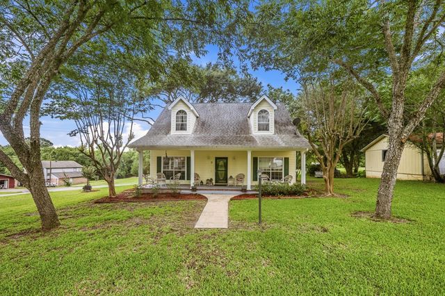 11 Skyline Drive, Coldspring, TX 77331