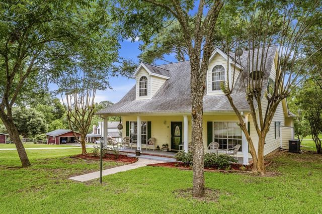11 Skyline Drive, Coldspring, TX 77331