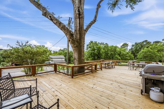 11 Skyline Drive, Coldspring, TX 77331