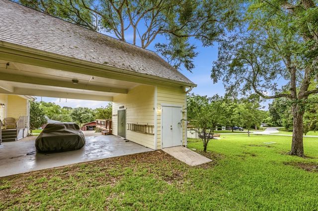 11 Skyline Drive, Coldspring, TX 77331