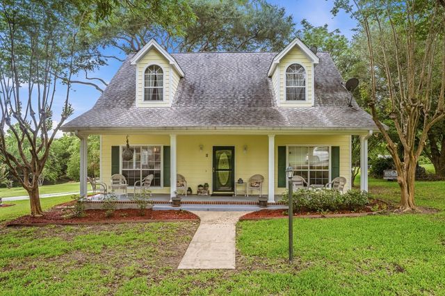 11 Skyline Drive, Coldspring, TX 77331
