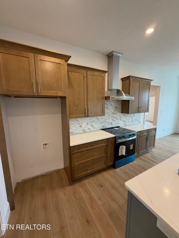 6813 Flint Gap Rd, Knoxville, TN 37914