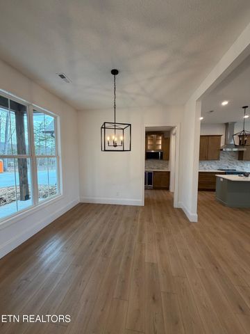 6813 Flint Gap Rd, Knoxville, TN 37914