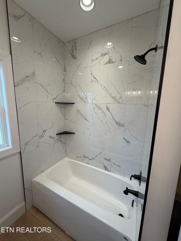 6813 Flint Gap Rd, Knoxville, TN 37914