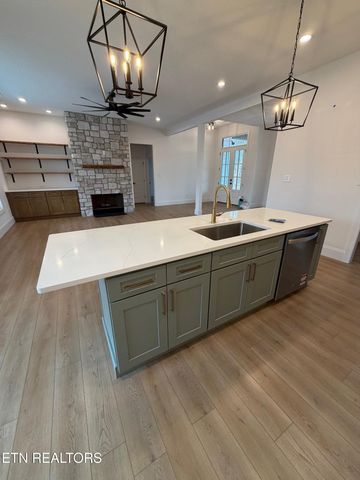 6813 Flint Gap Rd, Knoxville, TN 37914