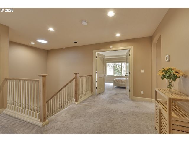 16726 Nw VETTER Dr, Portland, OR 97229