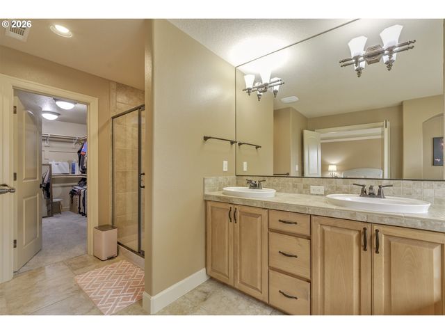 16726 Nw VETTER Dr, Portland, OR 97229