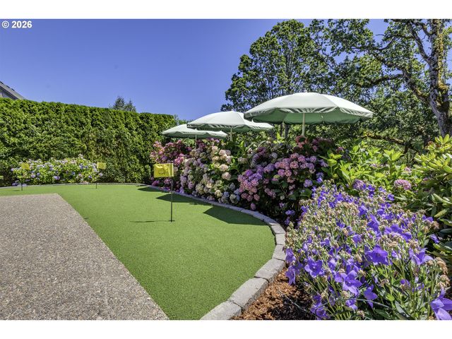 16726 Nw VETTER Dr, Portland, OR 97229