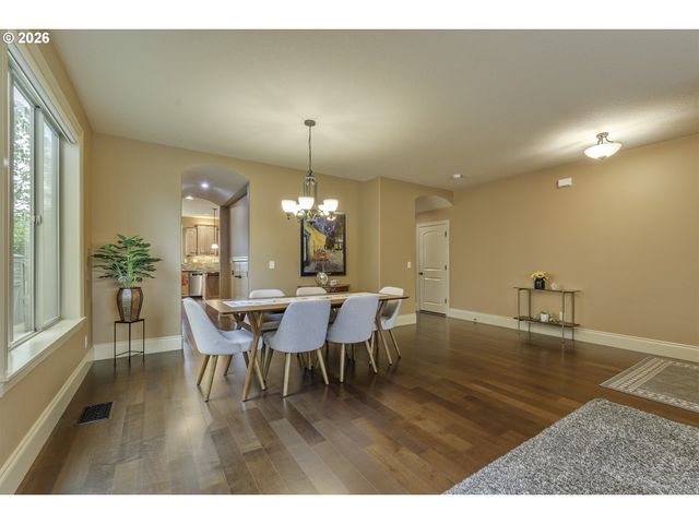 16726 Nw VETTER Dr, Portland, OR 97229