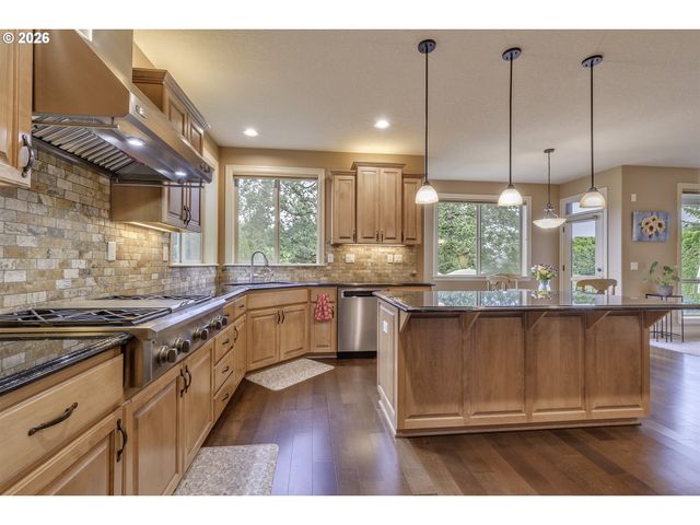 16726 Nw VETTER Dr, Portland, OR 97229