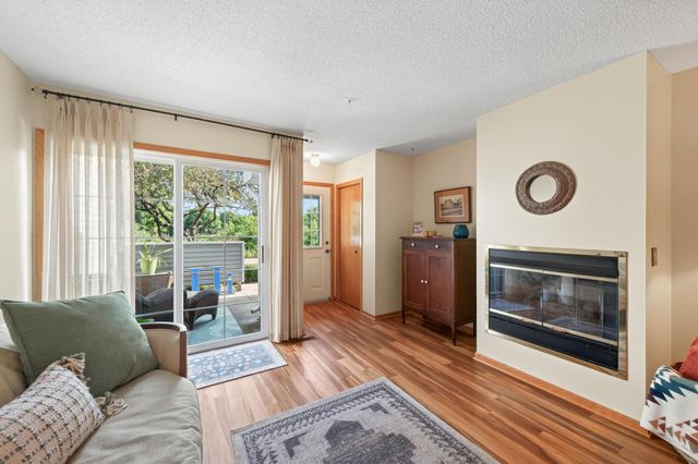 493 Marshland Trail, Chanhassen, MN 55317