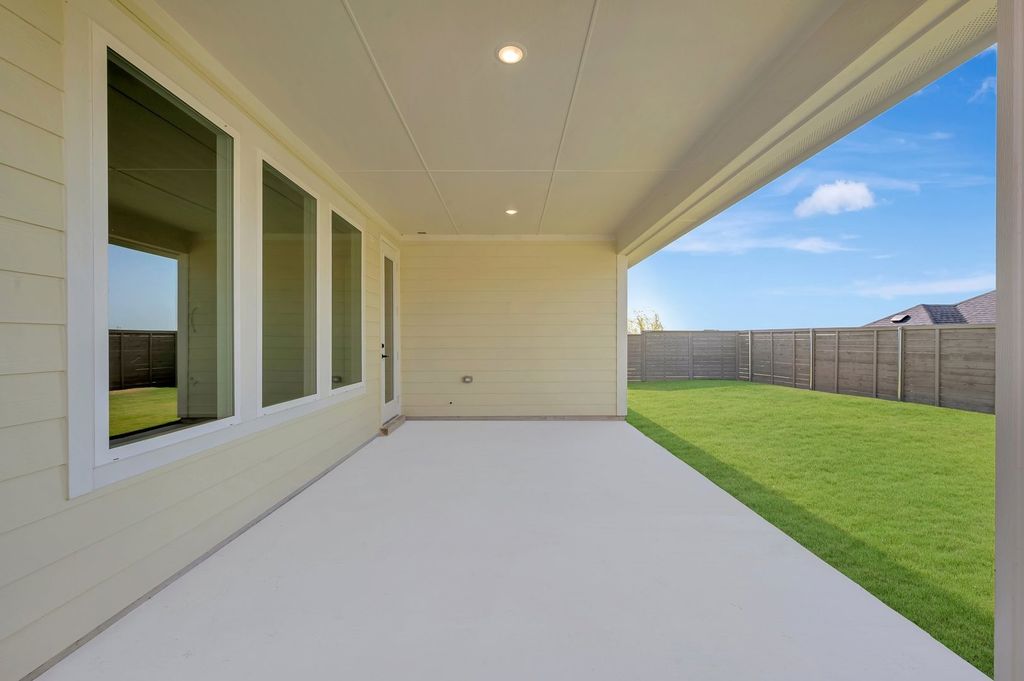 11737 Treehouse Trail, Justin, TX 76247 — photo 4