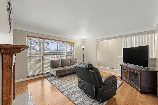 27657 Lorraine Avenue, Warren, MI 48093