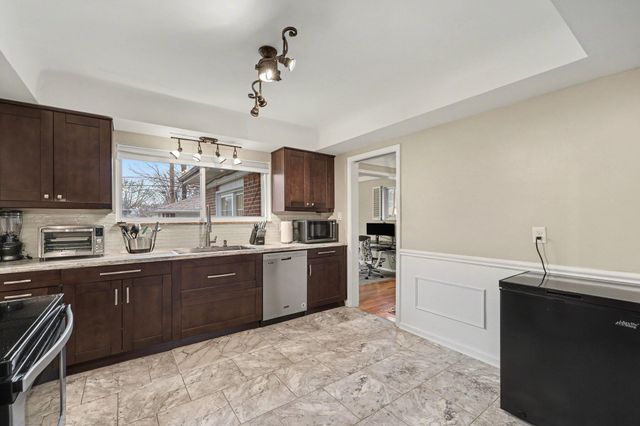 27657 Lorraine Avenue, Warren, MI 48093