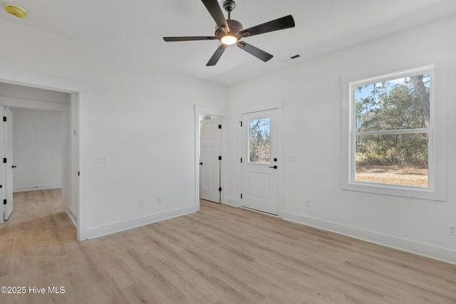 63 Tide Landing Court, Hampstead, NC 28443