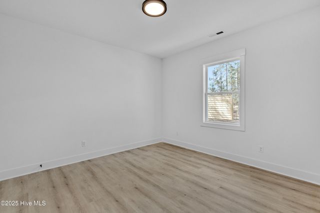63 Tide Landing Court, Hampstead, NC 28443