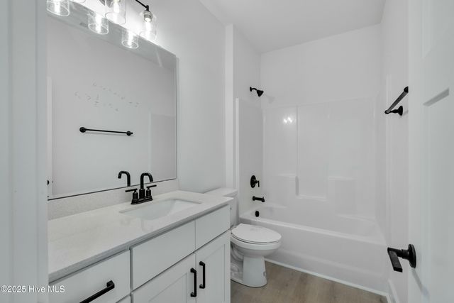 63 Tide Landing Court, Hampstead, NC 28443
