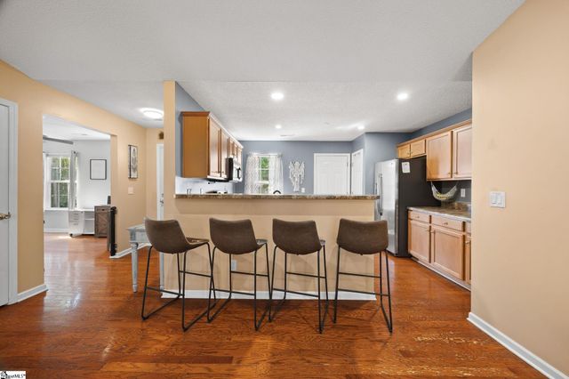 120 Crescent Creek Court Court, Greenville, SC 29605