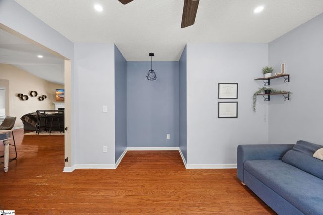 120 Crescent Creek Court Court, Greenville, SC 29605