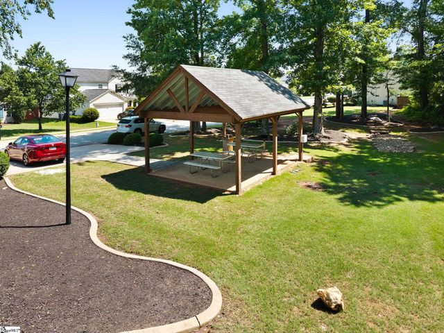 120 Crescent Creek Court Court, Greenville, SC 29605
