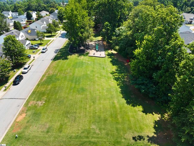 120 Crescent Creek Court Court, Greenville, SC 29605