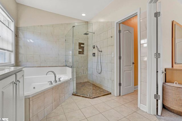 5 Middleberry Court, Greer, SC 29650