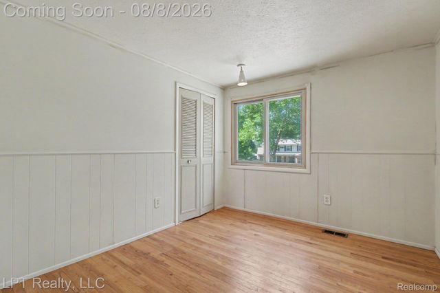 4100 Gatesford Circle Drive, Troy, MI 48085
